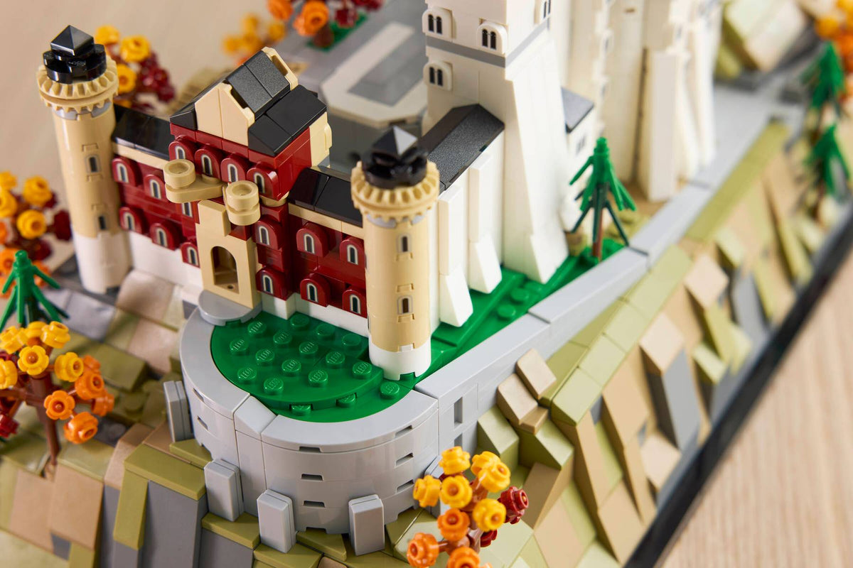 LEGO ARCHITECTURE - NEUSCHWANSTEIN CASTLE #21063