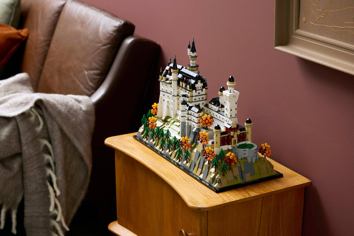 LEGO ARCHITECTURE - NEUSCHWANSTEIN CASTLE #21063