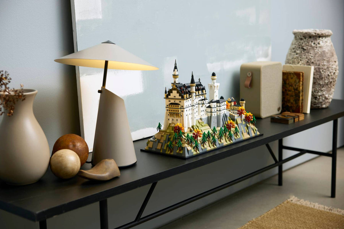 LEGO ARCHITECTURE - NEUSCHWANSTEIN CASTLE #21063