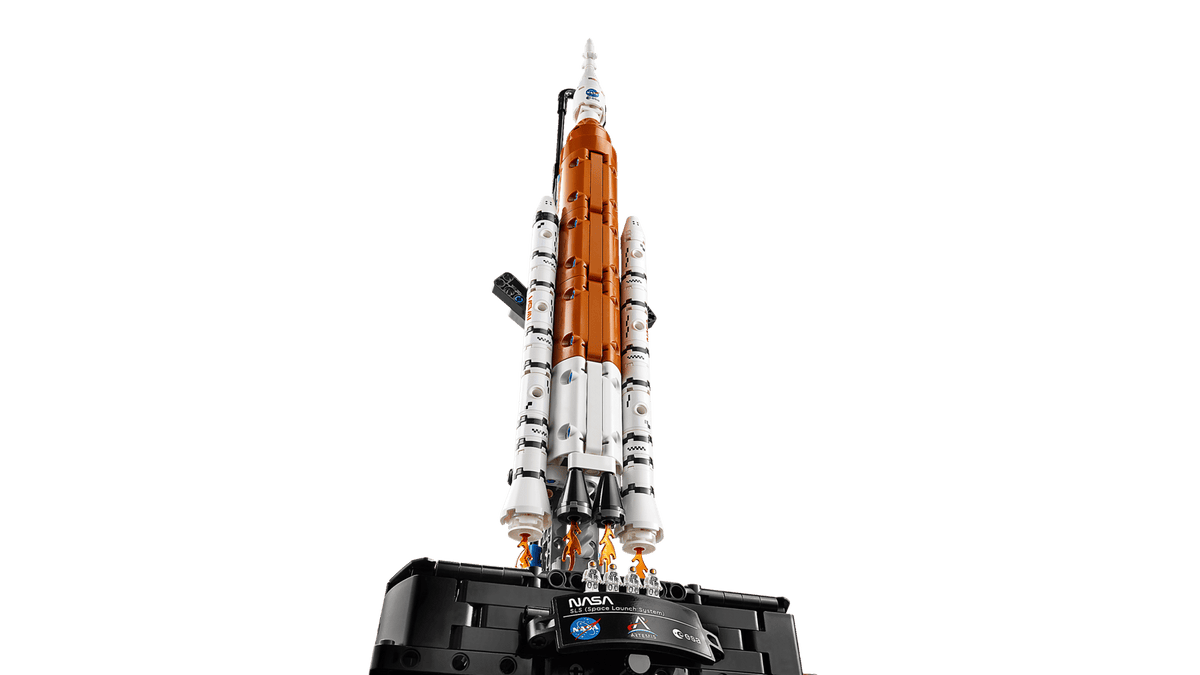 LEGO TECHNIC - NASA ARTEMIS SPACE LAUNCH SYSTEM ROCKET #42221