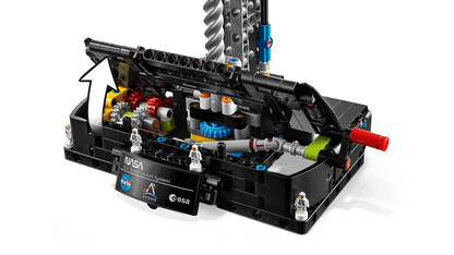 LEGO TECHNIC - NASA ARTEMIS SPACE LAUNCH SYSTEM ROCKET #42221