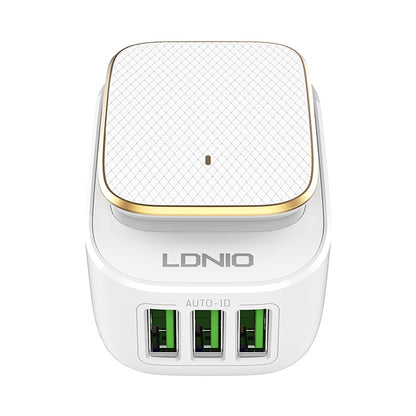 POLNILEC USB LDNIO A3305 220V 3X USB 3,4A + LIGHTNING kabel + LED lučka