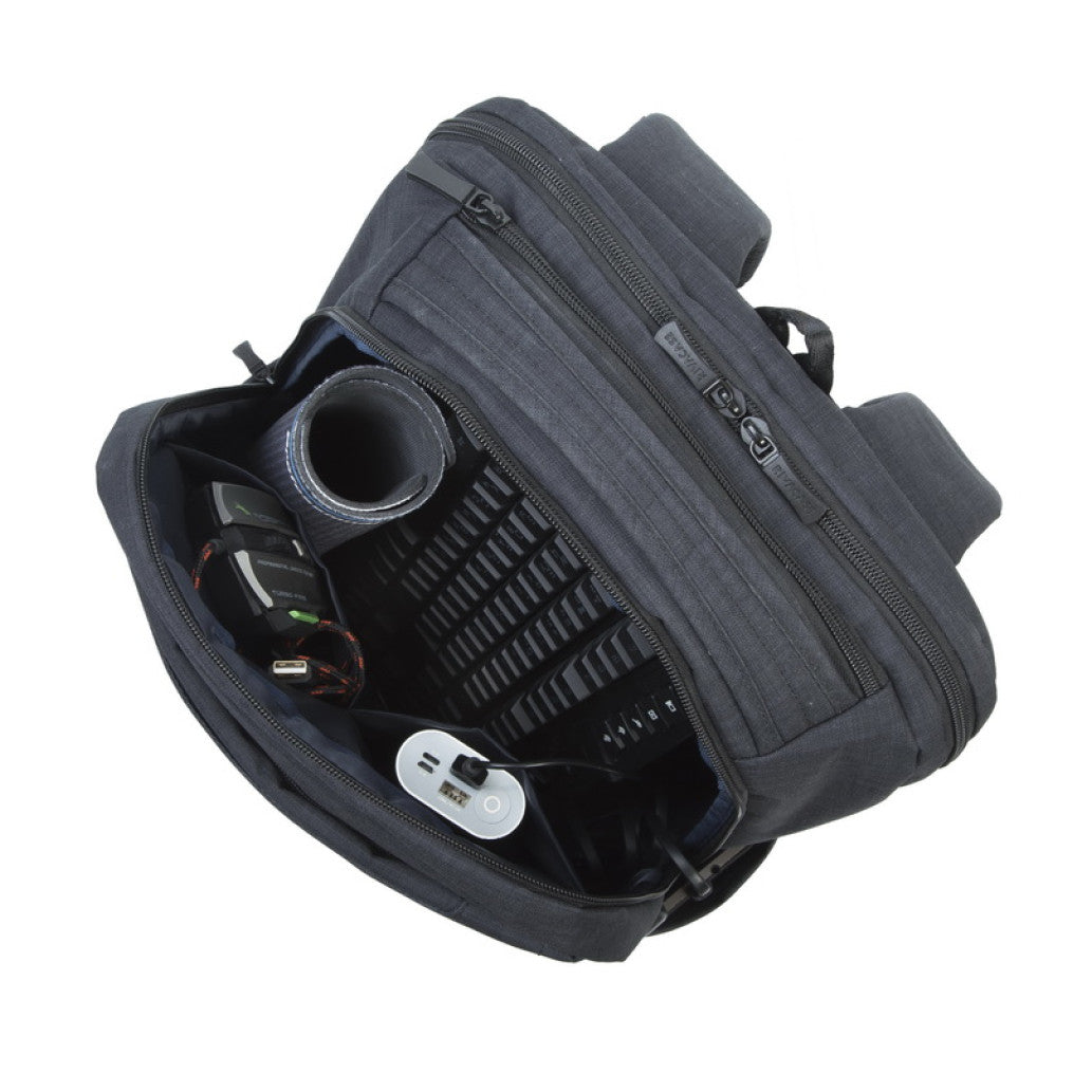 Nahrbtnik za notesnik 43,9 cm (17,3″) RivaCase črn (8365 BLACK)