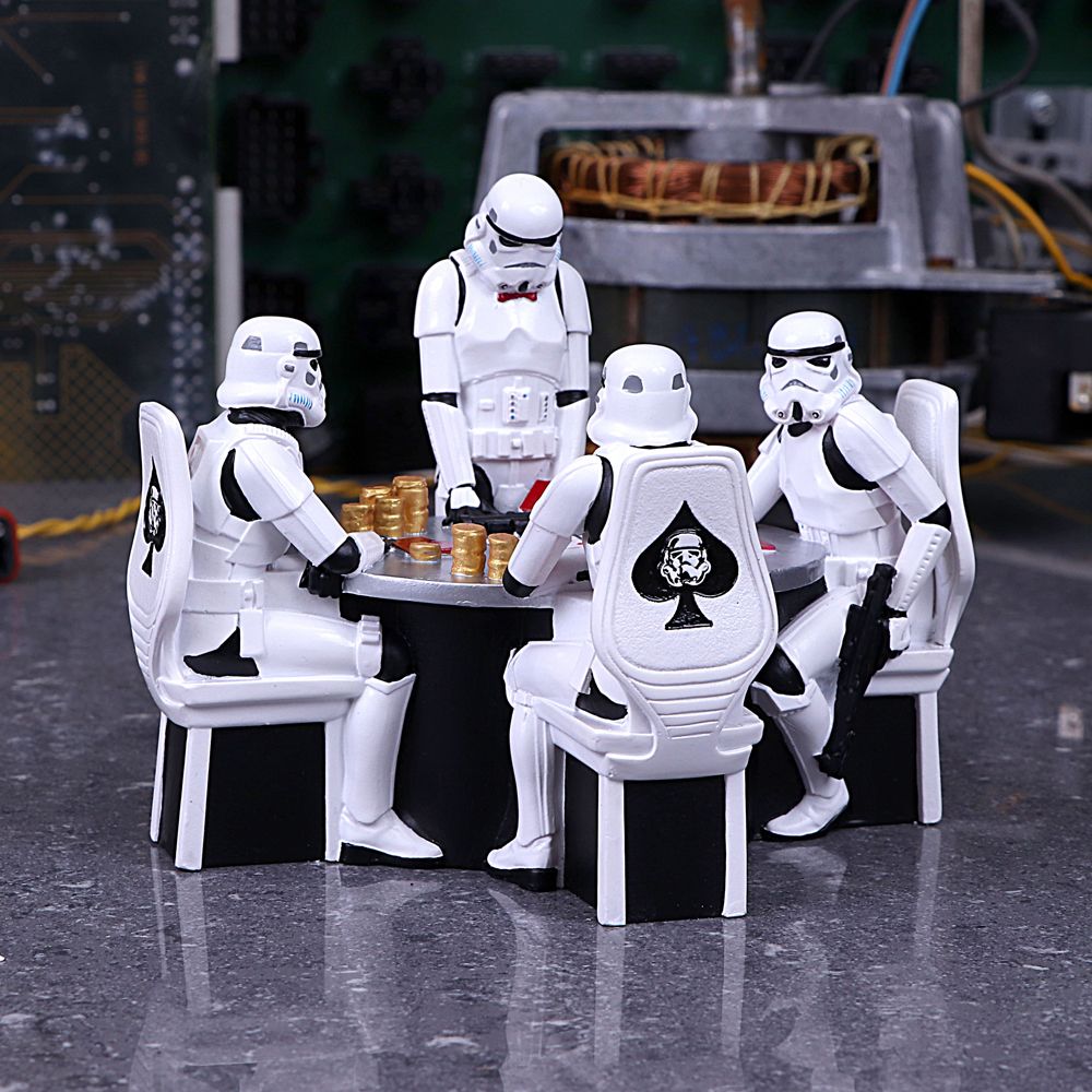 NEMESIS NOW Stormtrooper poker face figurica