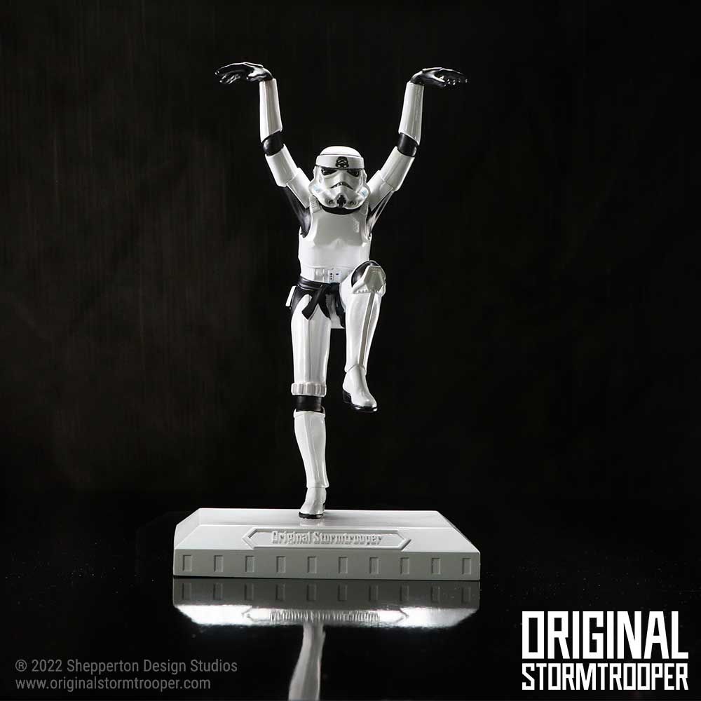 NEMESIS NOW Stormtrooper crane kick figurica