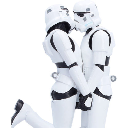 NEMESIS NOW - ORIGINAL STORMTROOPER - FIRST KISS 14.6CM