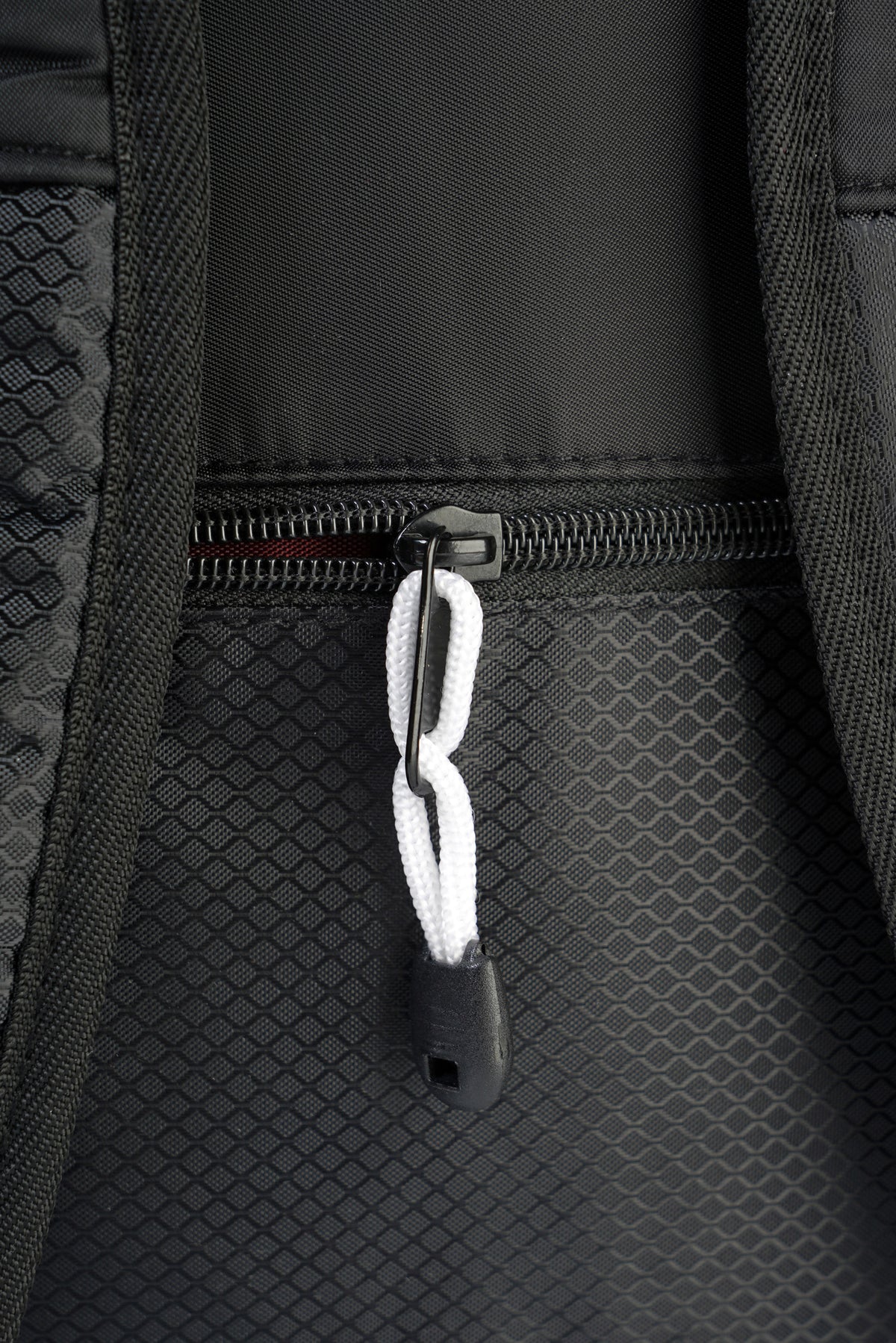 MOYE TRAILBLAZER LONDON 13.3" BACKPACK BLACK