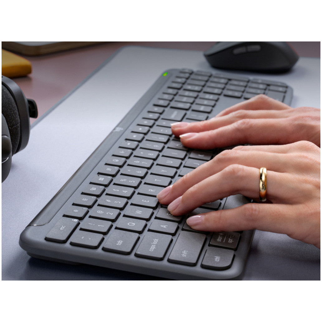 Tipkovnica in miš Logitech brezžična + Bluetooth Signature Slim Combo MK950 US international grafitna Bolt USB reciever SLO gravura (920-012490)