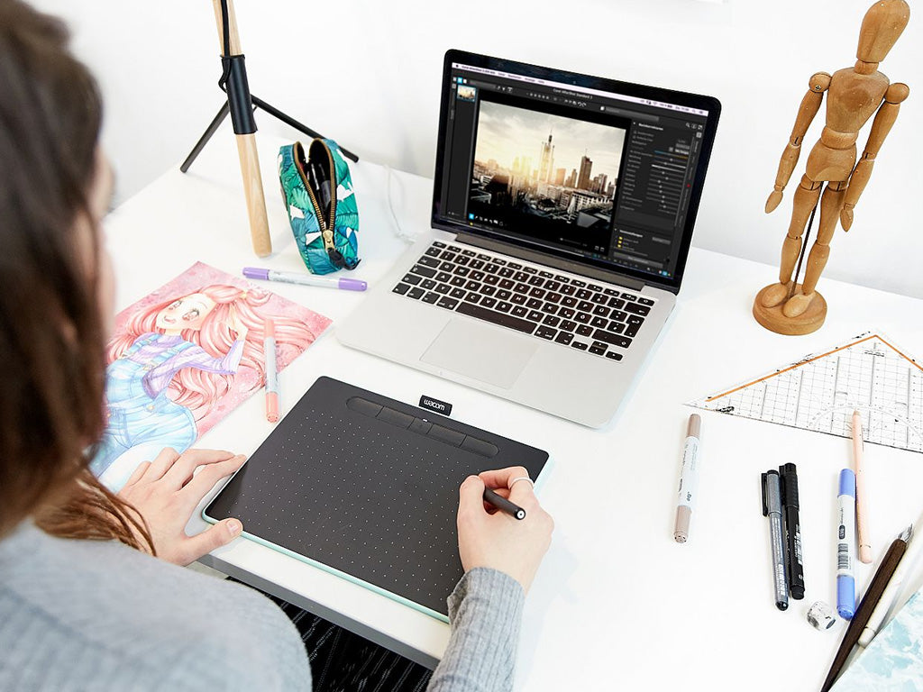 Wacom Intuos M, črna