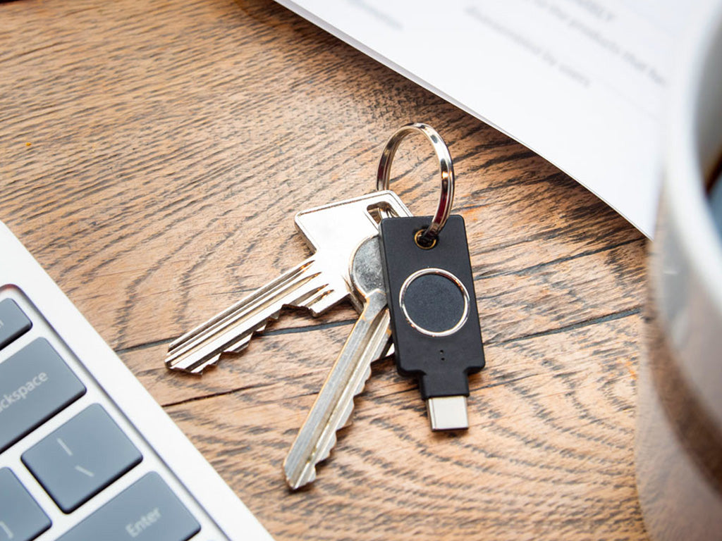 Varnostni ključ Yubico YubiKey C Bio, FIDO Edition, USB-C