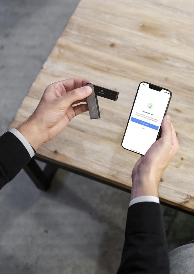 Ledger Nano X, denarnica za Bitcoin in druge kriptovalute, Onyx Black