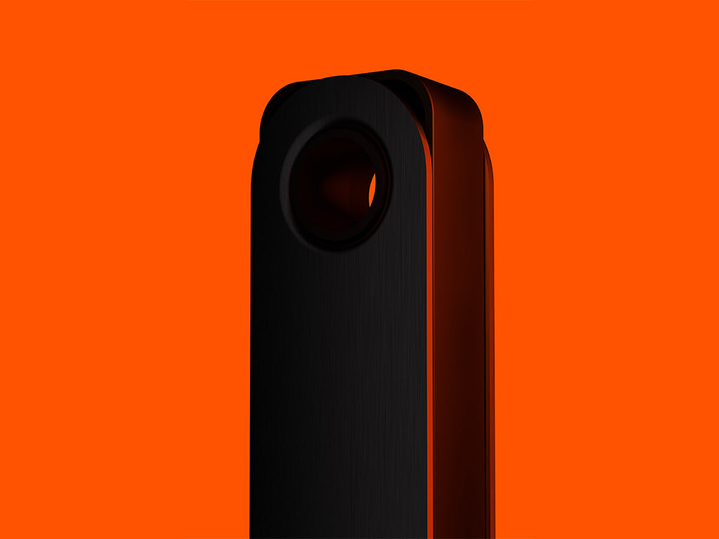 Ledger Nano S Plus, denarnica za Bitcoin in druge kriptovalute, črna