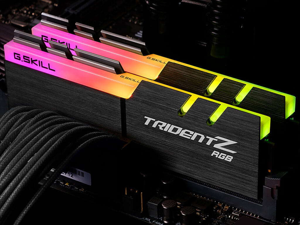 RAM DDR4 16GB Kit (2x 8GB) PC4-28800 3600MT/s CL18 1.35V, G.SKILL Trident Z RGB