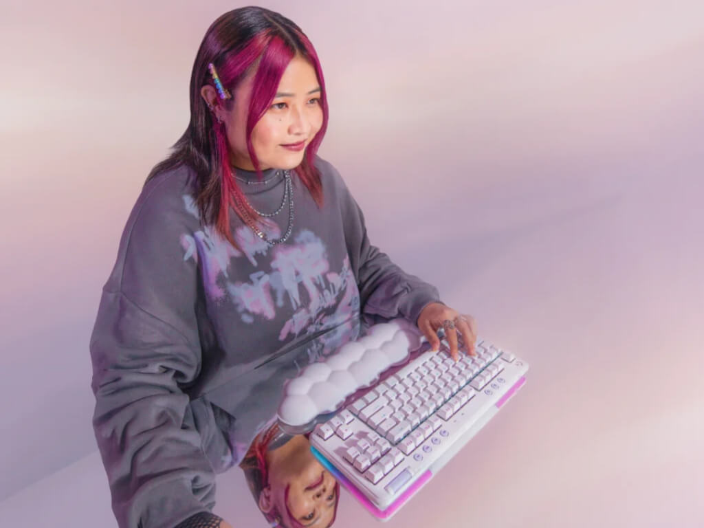 Tipkovnica Logitech G715 TKL Wireless, Tactile, RGB, Bluetooth, bela, SLO g.