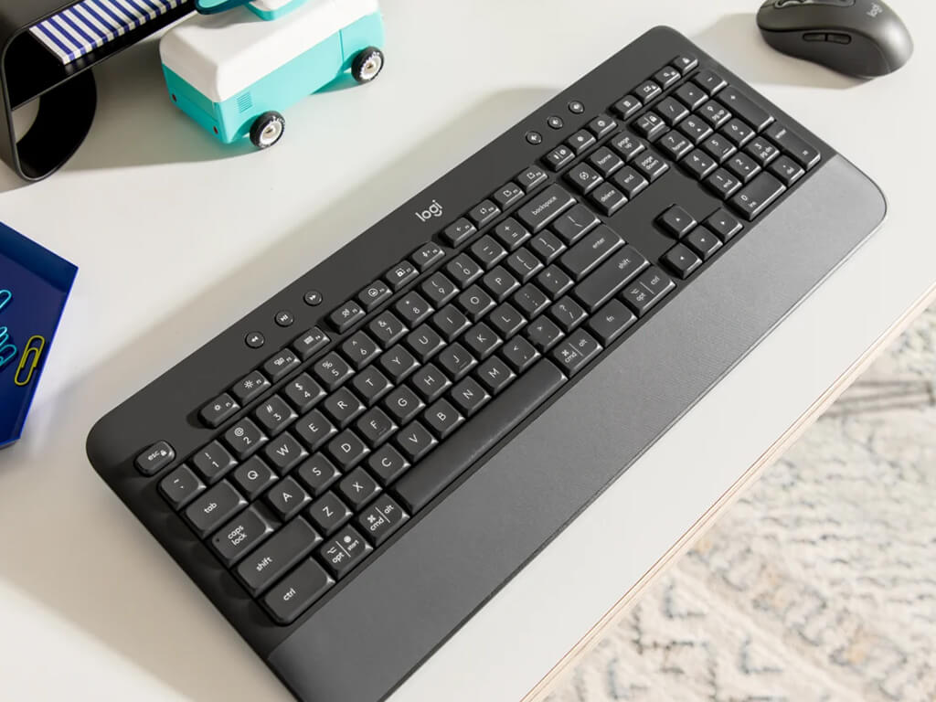 Tipkovnica Logitech K650 Signature, Wireless, USB, grafitna, SLO g.