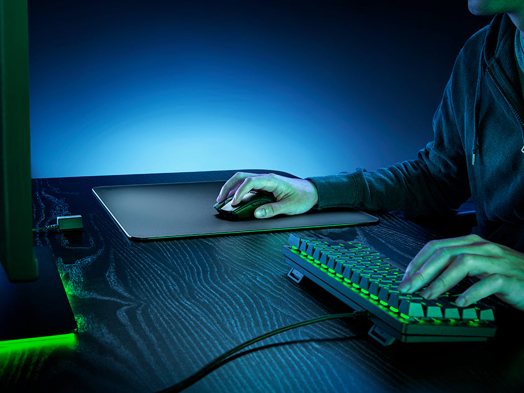 Podloga za miško Razer Atlas, kaljeno steklo, črna