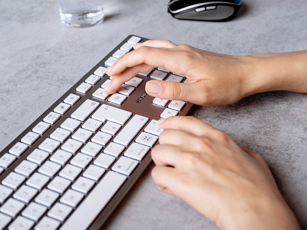 Tipkovnica Cherry KW 9100 Slim for Mac, srebrna, USB-C, UK-SLO g.