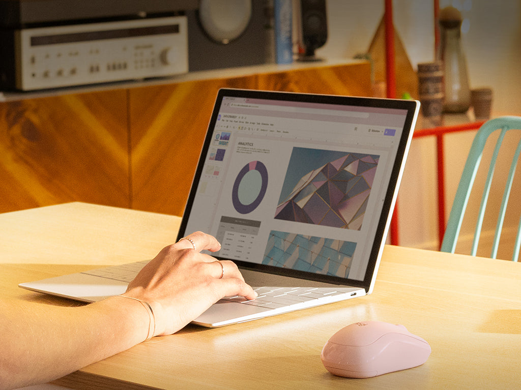 Miška Logitech M240 Silent Bluetooth, roza