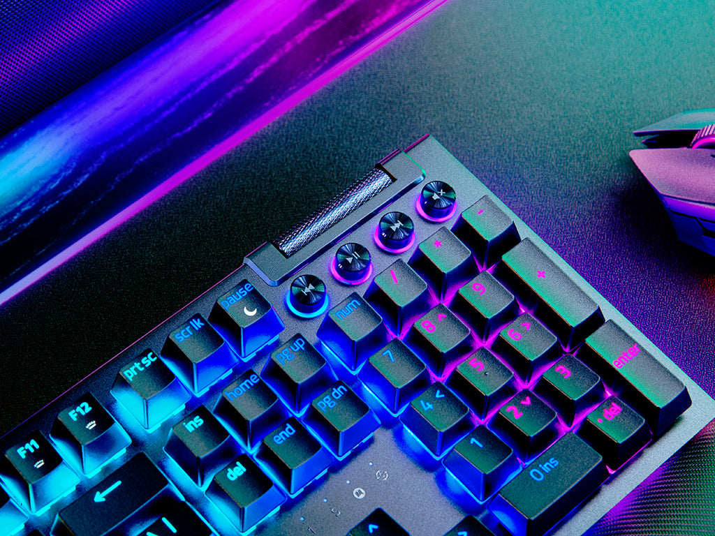 Tipkovnica Razer BlackWidow V4, zelena stikala, US SLO g.