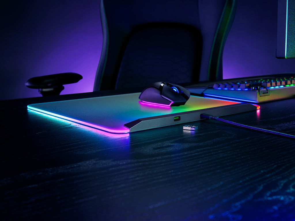 Podloga za miško Razer Firefly V2 Pro, RGB, črna