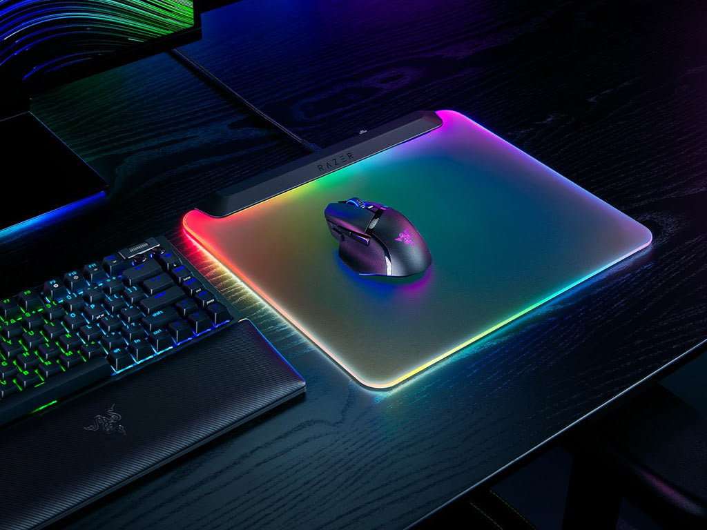 Podloga za miško Razer Firefly V2 Pro, RGB, črna