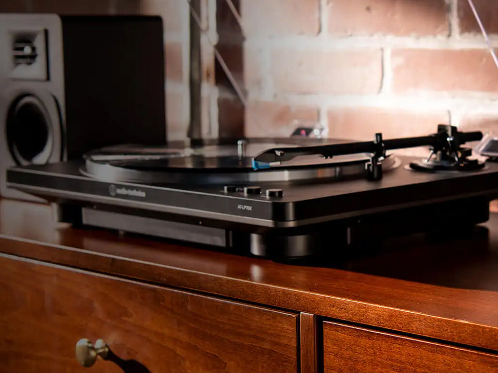 Gramofon Audio-Technica AT-LP70XBT, Bluetooth, črno-srebrn