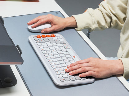 Tipkovnica in miška Logitech POP Icon Combo, Bluetooth, bela, SLO g.