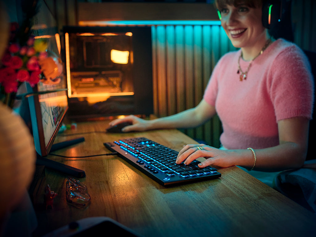 Tipkovnica Logitech G915 X, GL Tactile, žična, SLO g.