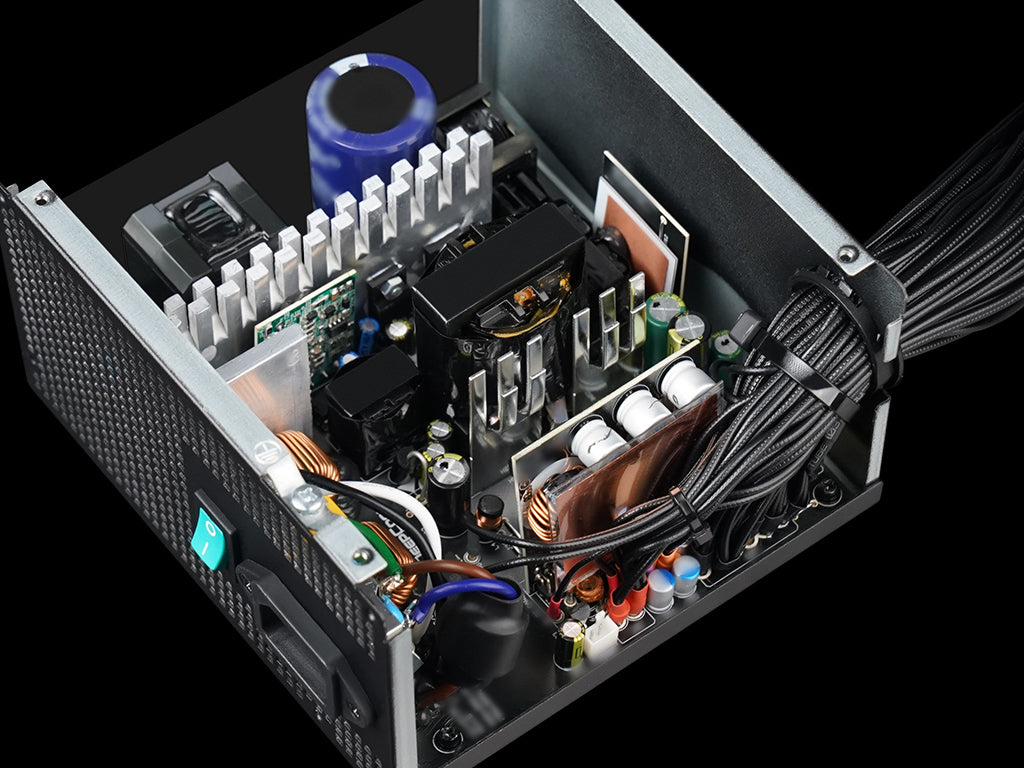 Napajalnik ATX Gamer Storm by DeepCool PN650D V2, 650W, 12V-2x6, 80 PLUS Gold, črn