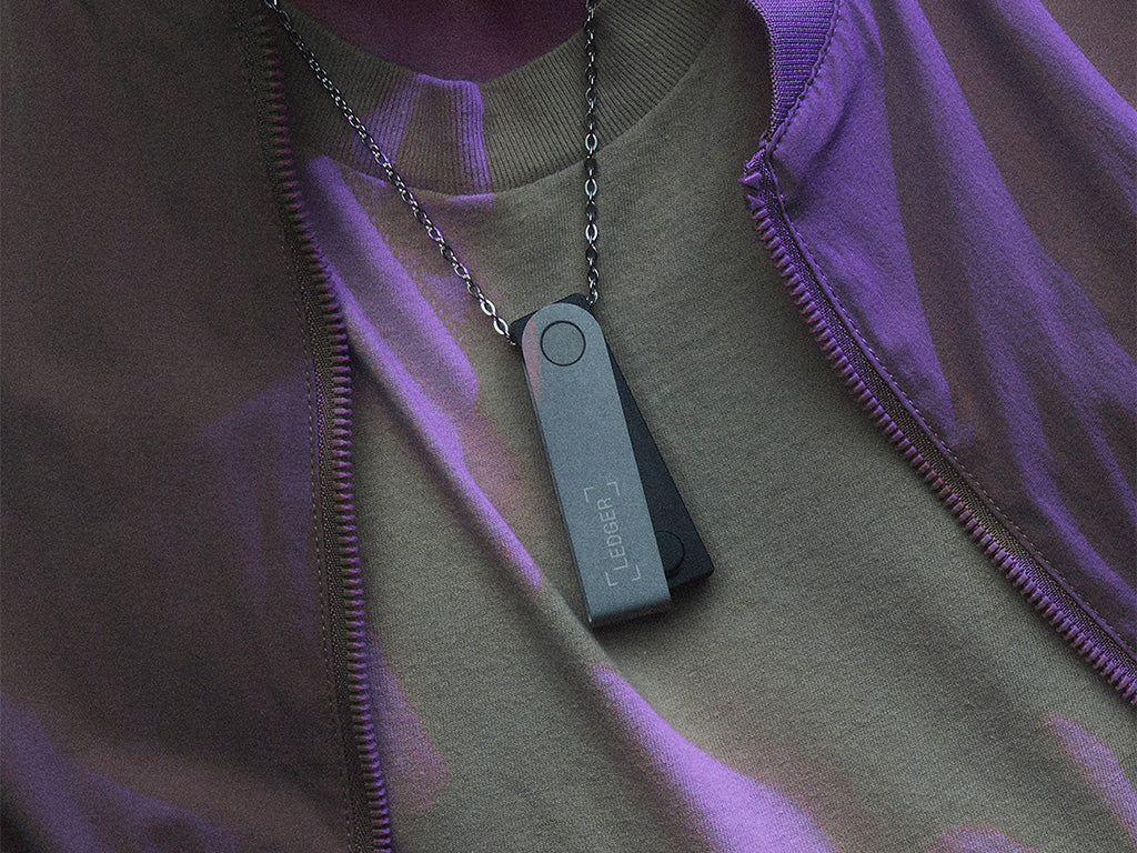 Ledger Nano S PLUS, denarnica za Bitcoin in druge kriptovalute, Neptune Blue