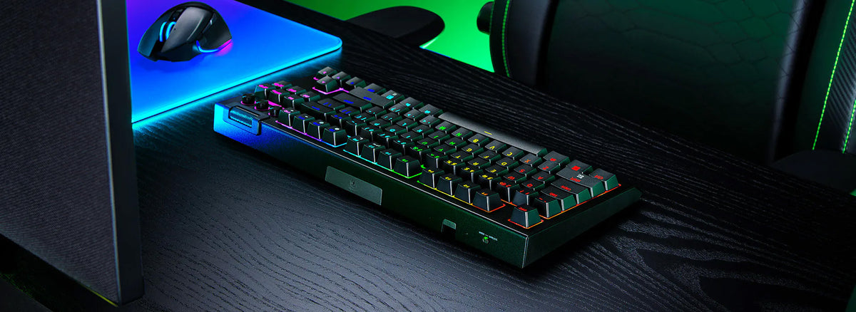 Tipkovnica Razer BlackWidow V4 Tenkeyless HyperSpeed, Rumena stikala, US SLO g.