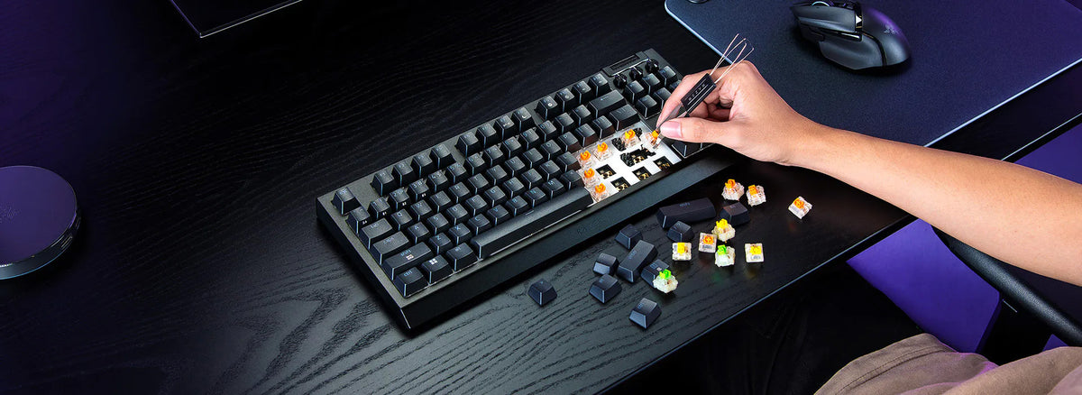 Tipkovnica Razer BlackWidow V4 Tenkeyless HyperSpeed, Rumena stikala, US SLO g.