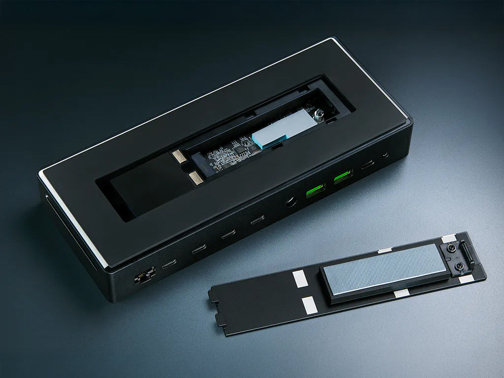 Priključna postaja USB-C Razer Thunderbolt 5 Dock Chroma, PD, SSD reža, 10 v 1