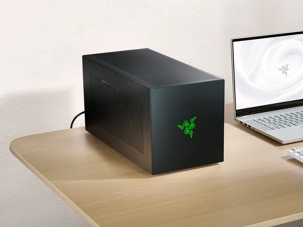 Zunanje ohišje za grafično kartico Razer Core X V2, eGPU, Thunderbolt 5, brez napajalnika