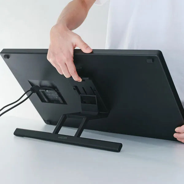 Grafični zaslon Wacom Cintiq 24, USB-C