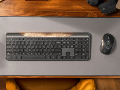 Tipkovnica Logitech K980 Signature Slim Solar+, Wireless, grafitna, SLO g.