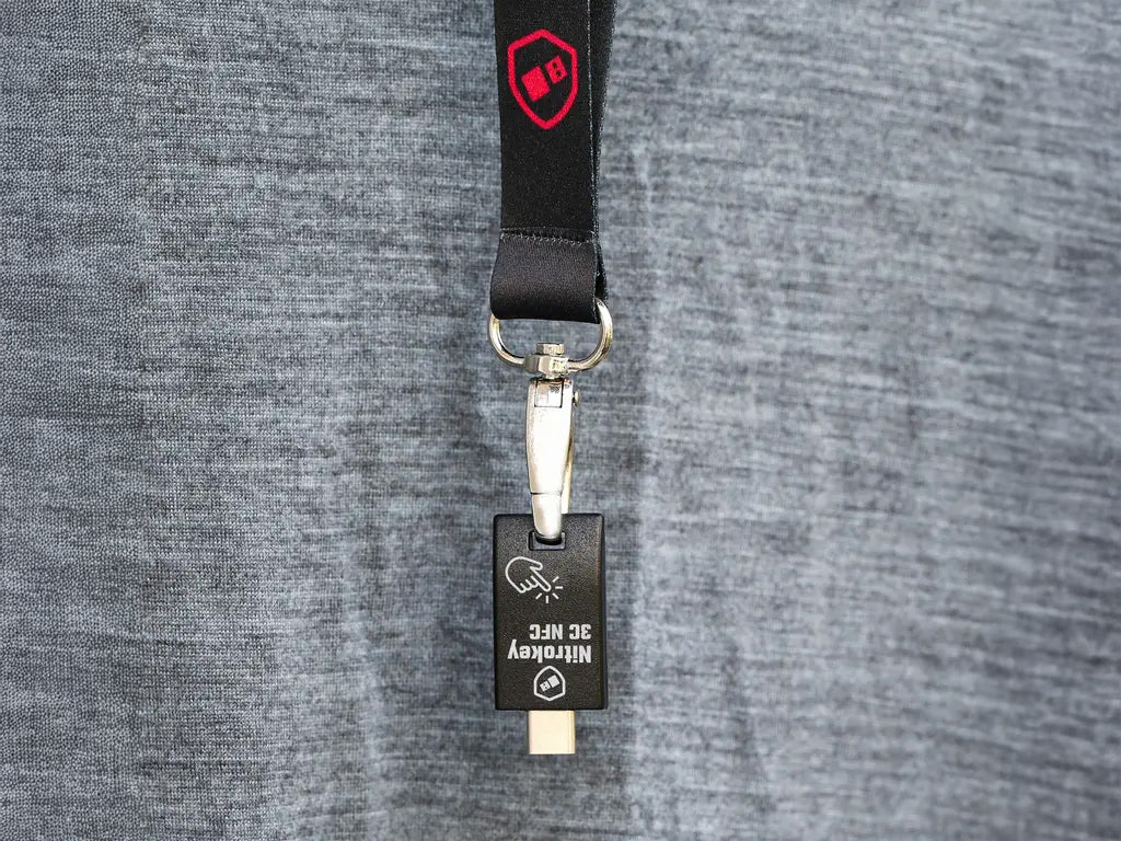 Varnostni ključ Nitrokey 3C NFC, USB-C