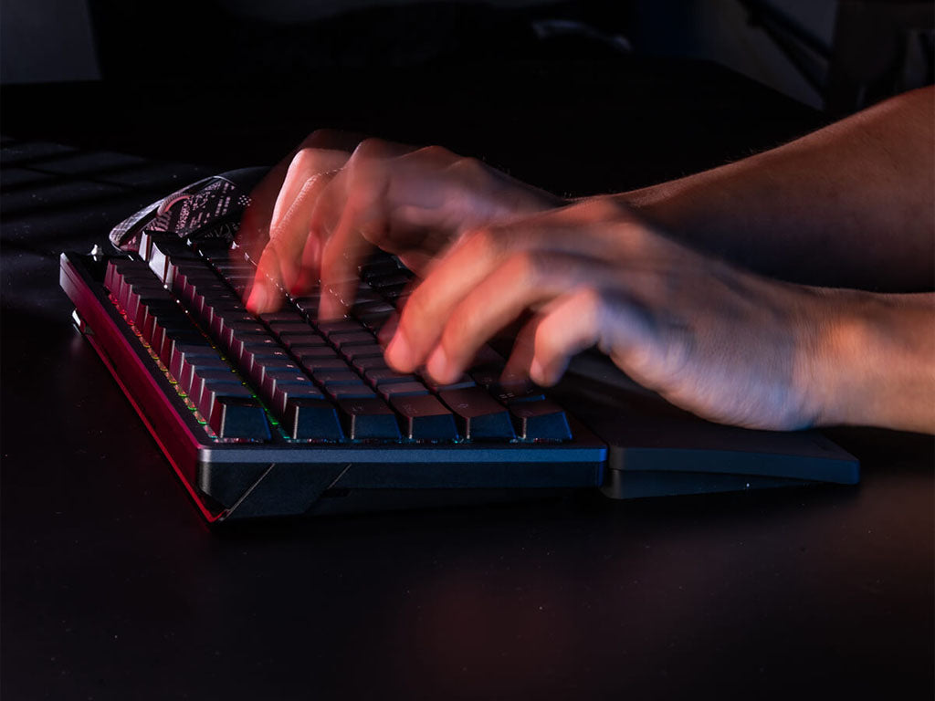 Naslon za zapestja ASUS ROG Keyboard Wrist Rest, črn