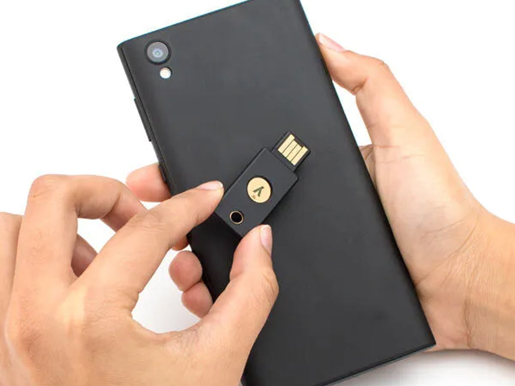 Varnostni ključ Yubico YubiKey 5 NFC FIPS (140-3), USB-A