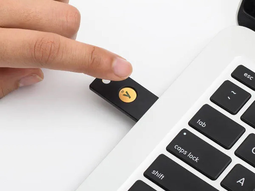 Varnostni ključ Yubico YubiKey 5 NFC FIPS (140-3), USB-A