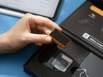 BitBox02 NOVA Bitcoin-only, denarnica za Bitcoin, oranžna